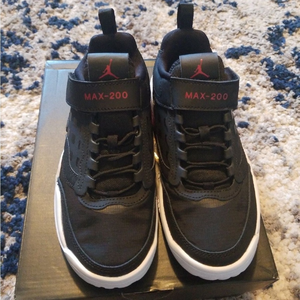 Nike Jordan Max 200